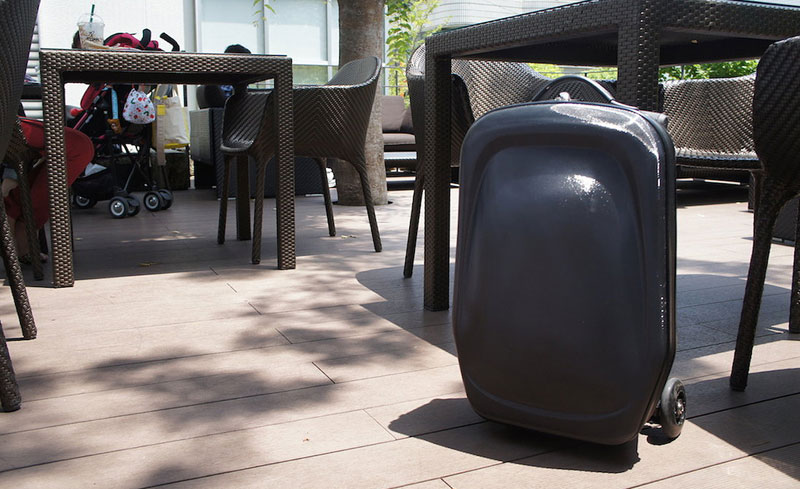 キックスクーター・ラゲッジ(外出先でのイメージ)